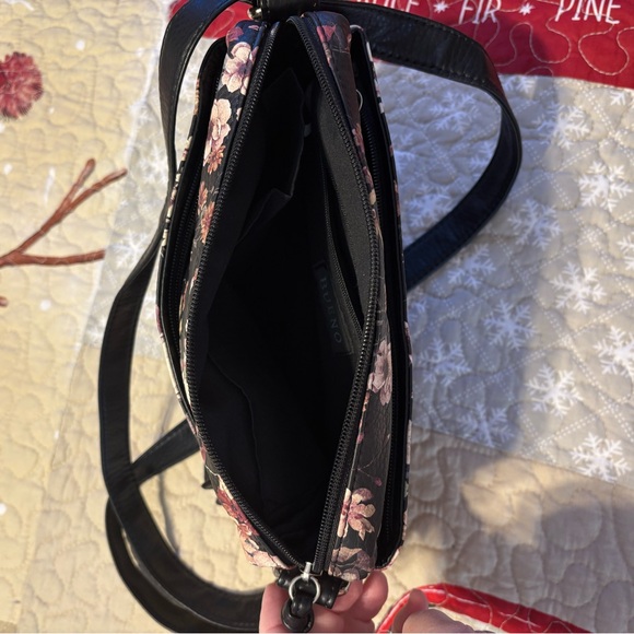 Bueno Black Floral Crossbody Bag - Picture 8 of 8